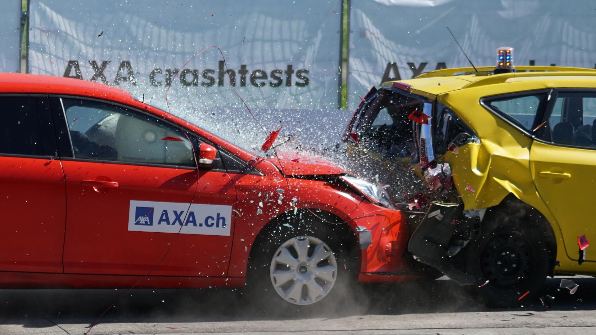 Crashtest der Axa Versicherung im Jahr 2016